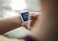 Smartwatch Turis Hilang, Petugas Harus Mencari di Tengah Banyaknya Sampah