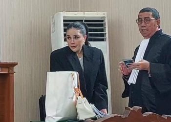 Nikita Mirzani Terpuruk Usai Sidang, Menangis Minta Hakim Tak Tunda Persidangan