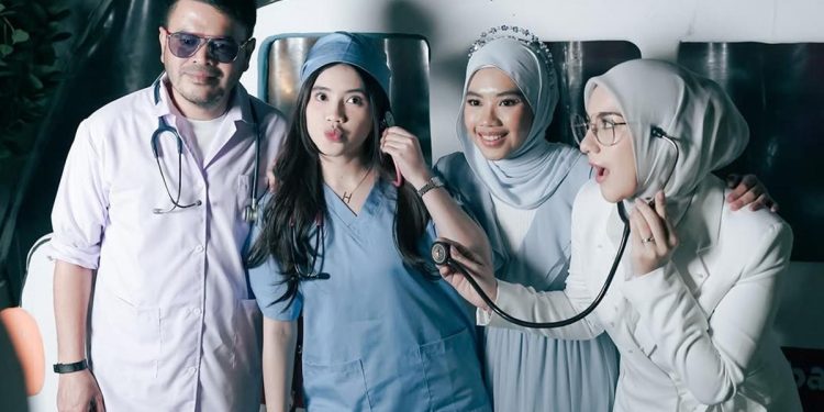 6 Foto Perayaan Ulang Tahun Syifa Mutiara Anak Sambung Bertema Dokter