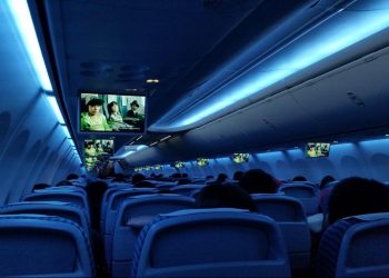 Penumpang Harus Tahu Etika Rebahan Kursi Pesawat yang Tepat