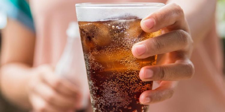 Bolehkah Konsumsi Soda Setiap Hari? Ini Efek yang Akan Dialami