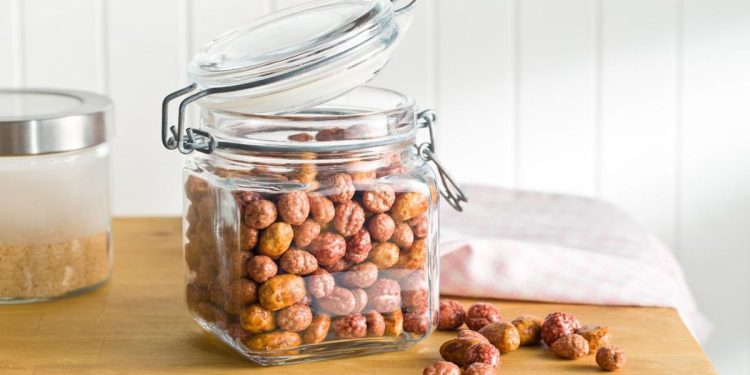 Enam Camilan Sehat yang Tidak Bikin Gemuk untuk Dibawa saat Kerja