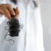 Hati-hati, 5 Kebiasaan Penyebab Rambut Rontok yang Perlu Dihindari