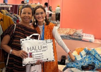 Pengusaha Muda Memperkenalkan Fashion Digital di Pameran BRI