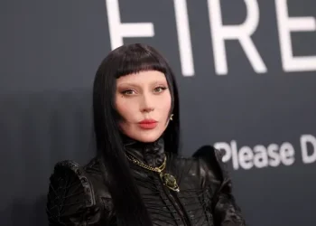 Pertunjukan Lady Gaga di Miami Dibatalkan Karena Masalah Kesehatan