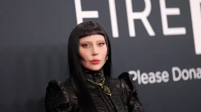 Pertunjukan Lady Gaga di Miami Dibatalkan Karena Masalah Kesehatan