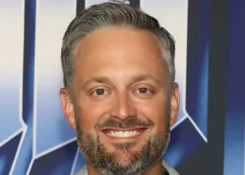 Nate Bargatze Jadi Host Emmy Awards 2025 Minta Saran Jimmy Kimmel dan Nikki Glazer