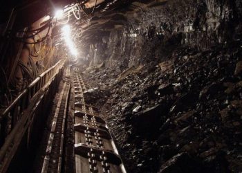 Perusahaan Paksakan Pekerja Keruk Bumi, 437 Buruh Terkubur Hidup-Hidup