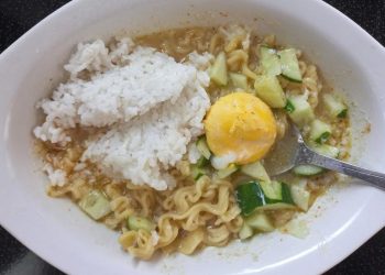 5 Cara Menyajikan Mi Instan Sehat Tanpa Mengurangi Kenikmatannya