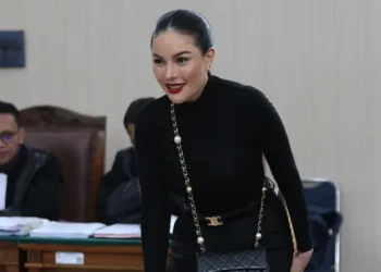 Nikita Mirzani Jelang Sidang Tuntutan Jaksa: Mau 100 Tahun atau 8 Tahun Terserah Dia
