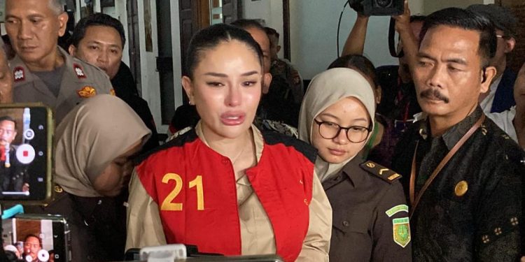 Nikita Mirzani Hadapi Sidang Duplik, Menolak Tuduhan Pemerasan dan TPPU