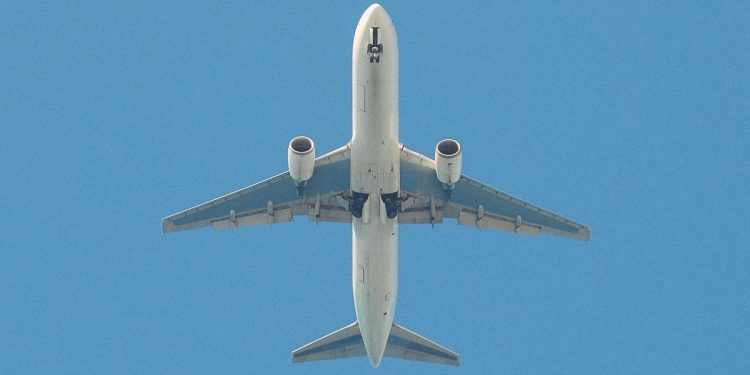 Dua Pesawat Kiriman untuk Menjemput Ratusan Turis Terjebak Badai di Jamaika