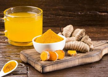 3 Minuman Pagi yang Membantu Detoksifikasi Hati dan Ginjal