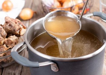 7 Sumber Alami Kolagen untuk Mengatasi Tanda Penuaan Dini