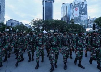 Prajurit TNI Menjadi Sultan dan Menerima Uang Rp1 Miliar