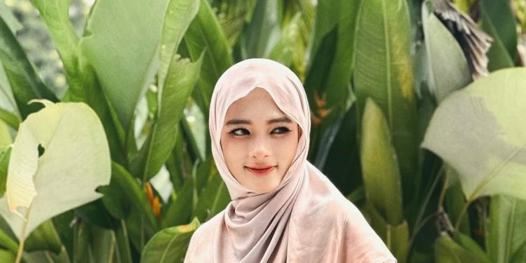 Inara Rusli Dilaporkan ke Polisi oleh Wardatina Mawa atas Dugaan Perselingkuhan dan Perzinaan