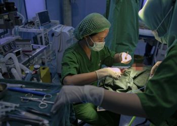 Menjahit Harapan pada Bibir Kecil Anak Bangsa