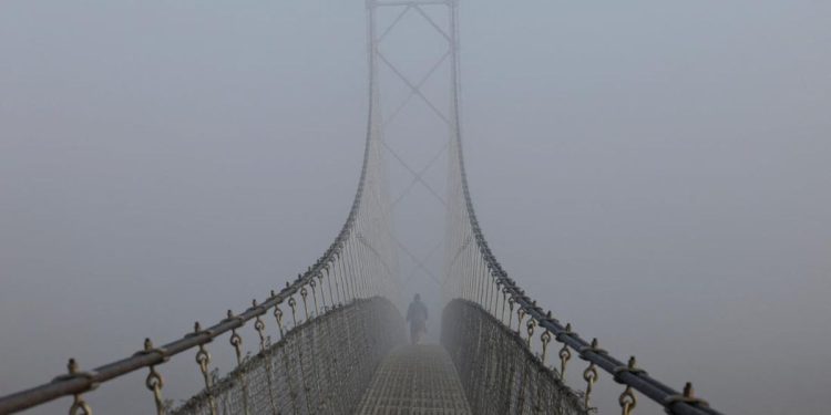 Pesona Alam Tersembunyi di Balik Kabut Nepal