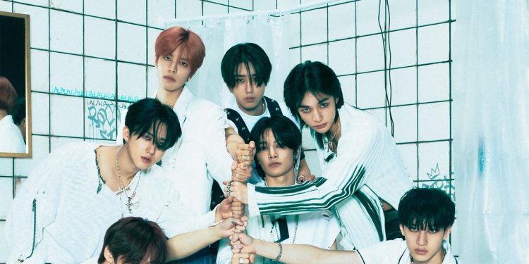 Stray Kids Raih Sejarah Baru, Album DO IT Debut di Puncak Billboard 200