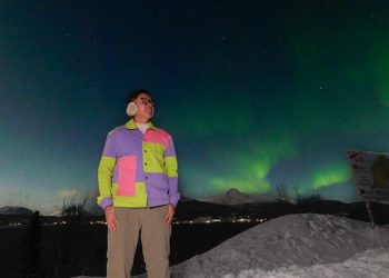 Catatan Penulis Ajak Mitra Kerja ke Eropa Terharu Lihat Aurora dan Langit Subuh