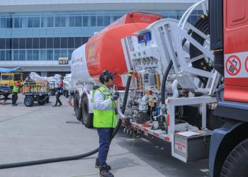 Diskon Harga Avtur Menjelang Natal dan Tahun Baru