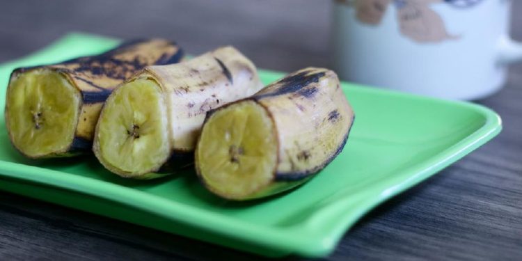 6 Manfaat Pisang Rebus yang Membantu Menurunkan Tekanan Darah