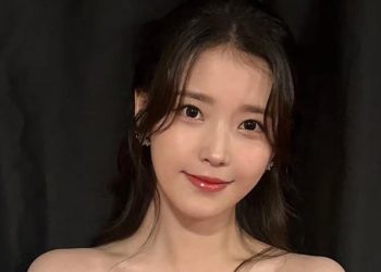 IU Rayakan Tahun Baru 2026 dengan Donasi Rp2,3 Miliar untuk Lansia dan Ibu Tunggal