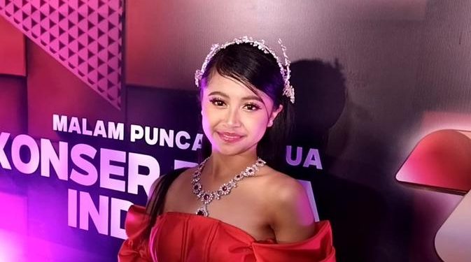 Tasya DA7 Puji HUT 31 dengan Pilihan Terima Bibit Pohon daripada Karangan Bunga