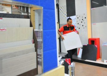 Jaga Daya Saing, Industri Gelas Kaca dan Keramik Butuh Pasokan Energi Stabil