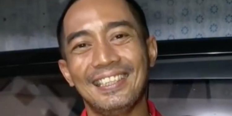 Singkat dan Padat, Tapi Membuat Saya Merasa Aneh dan Bingung