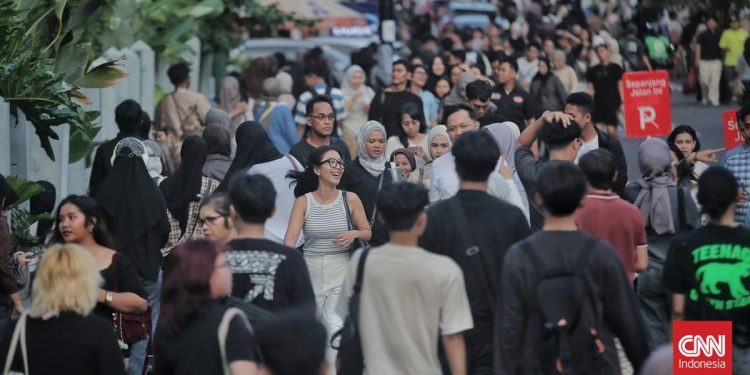 Hiruk Pikuk Negara Blok M di Akhir Pekan