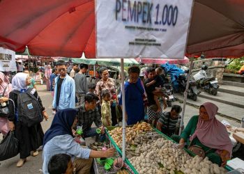 Denyut Nadi Pusat Pempek di Sungai Musi