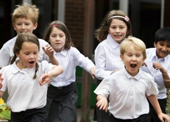 Orang Tua Wajib Tahu 7 Ciri Kecerdasan Emosional Tinggi pada Anak