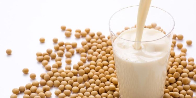 7 Manfaat Susu Kedelai untuk Kesehatan Jantung dan Menopause